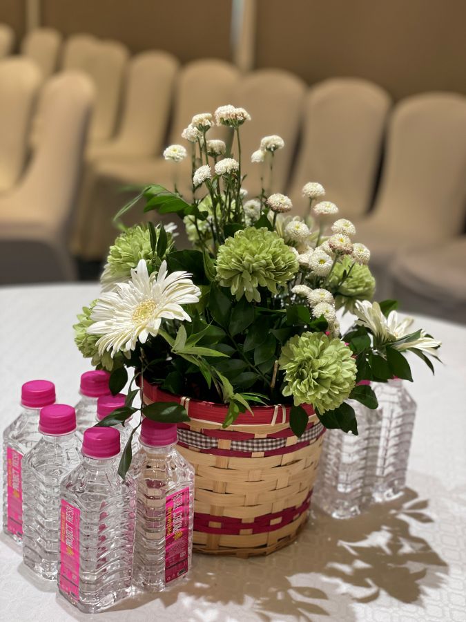 Green N White Engagement Decor