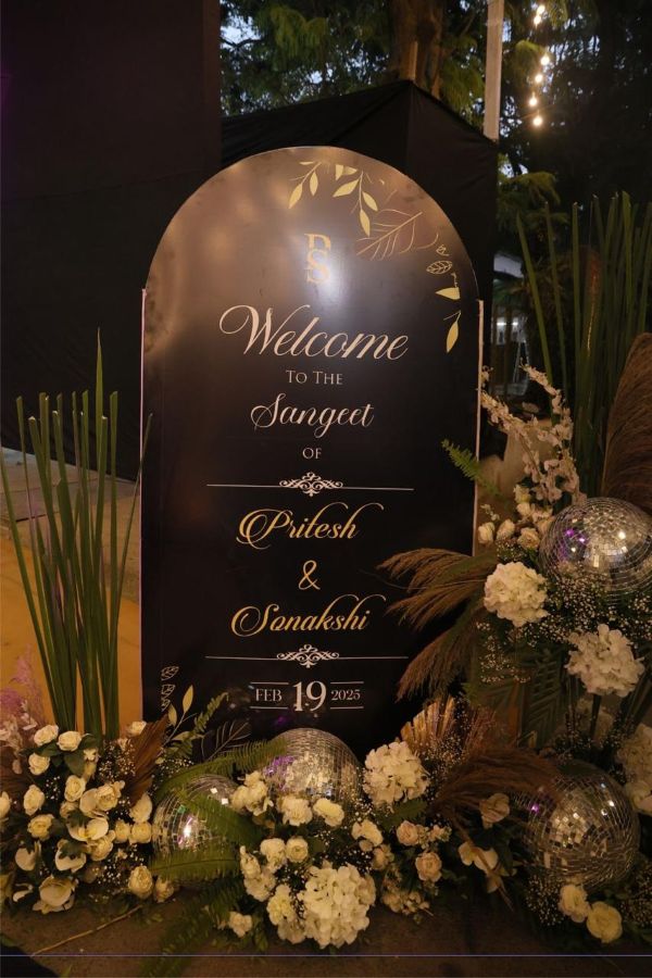 Luxury Engagement Decoration with Black & White Floral Theme